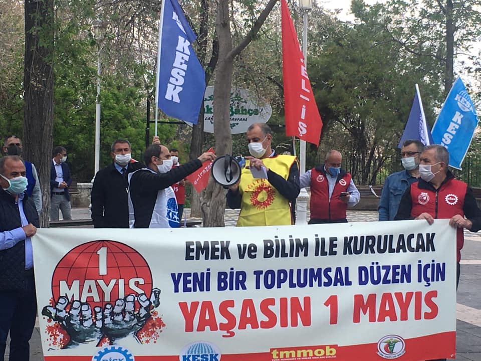 1 Mayıs’ı Meydanlarda değil Evlerde Kutladık