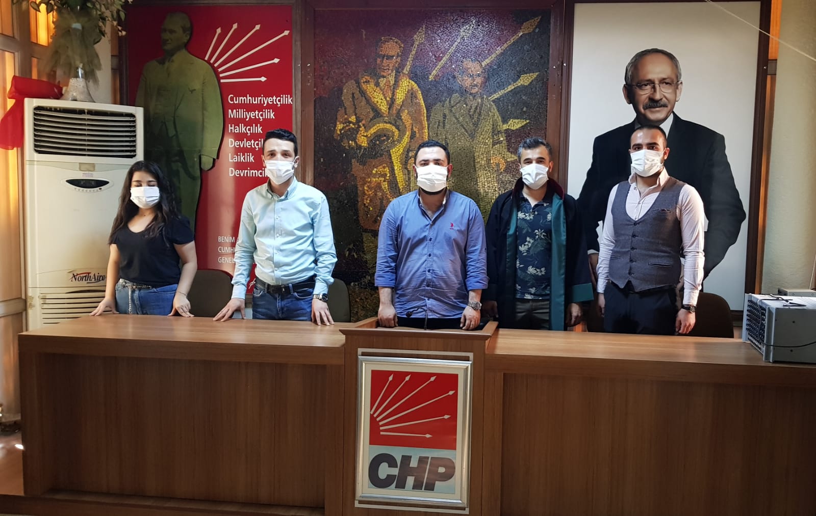 CHP’li gençlerden Baroya destek