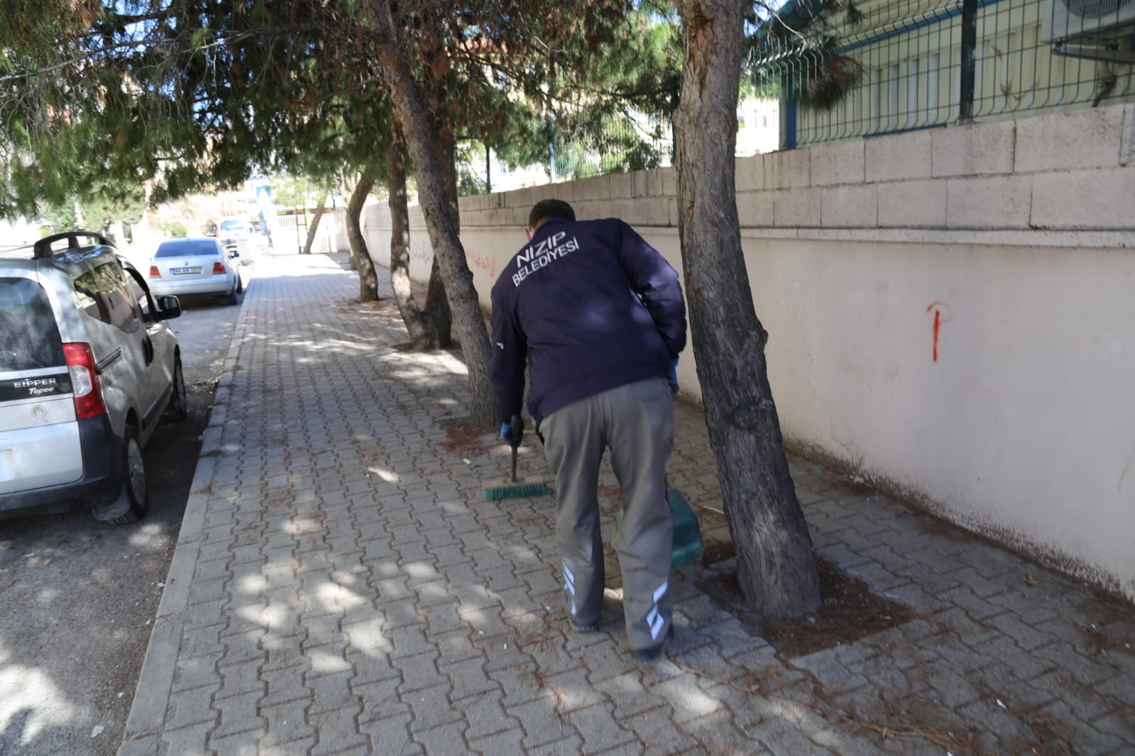 Nizip Belediyesi ekipleri sokağa çıkma