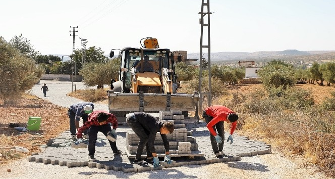 Aşağı Arıl Mahallesi’nde kilitli parke taşı çalışmaları başladı