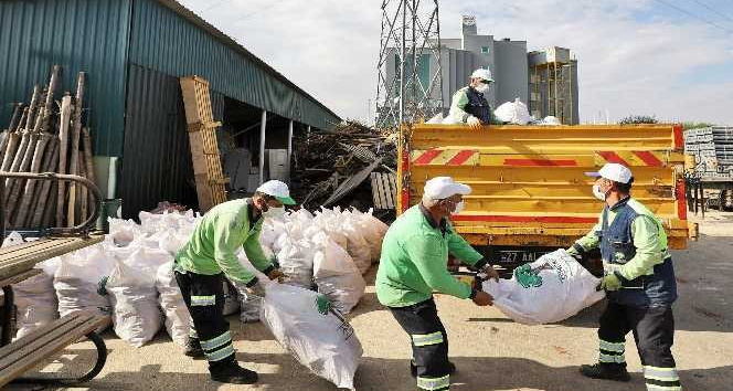 Dar gelirli ailelere kışlık yakacak yardımı