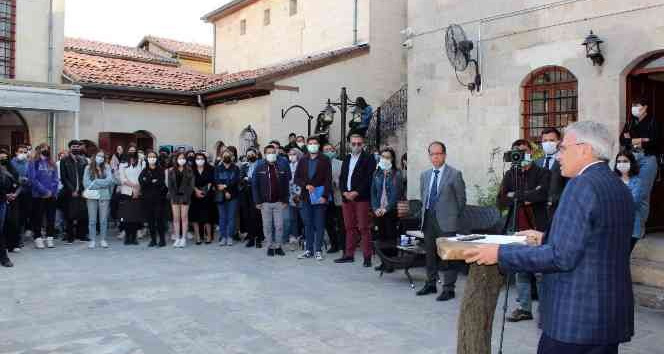 GAÜN'den 29 Ekim Cumhuriyet Bayramı Öğretim Elemanları Sergisi