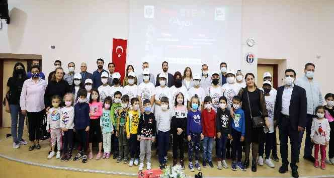 Geleceğin Aziz Sancar’ları köy okullarında yetişiyor