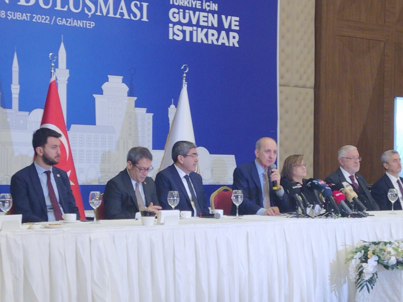 Kurtulmuş "Milletimizin ağır yükünü azaltmak için her gün yeni kararlar alıyoruz"