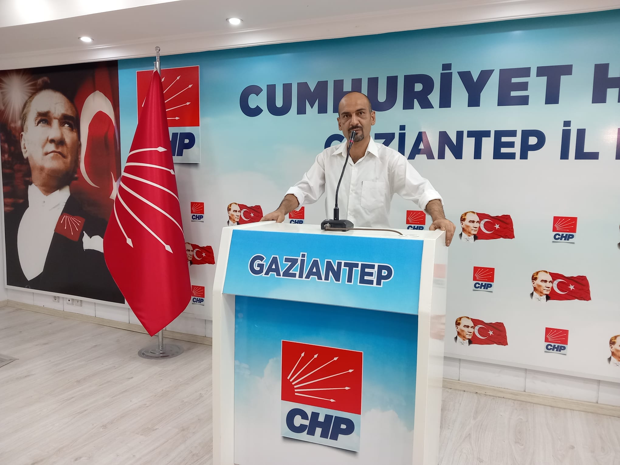 CHP ŞEHİTKAMİL İLÇE BAŞKANINA İŞÇİ ADAY