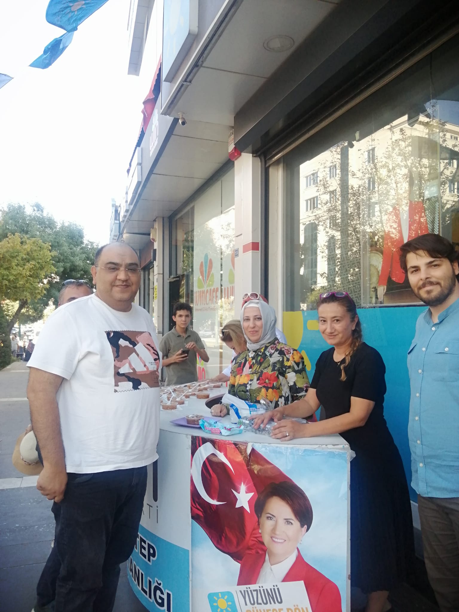 İyi Parti'den Aşure Günü