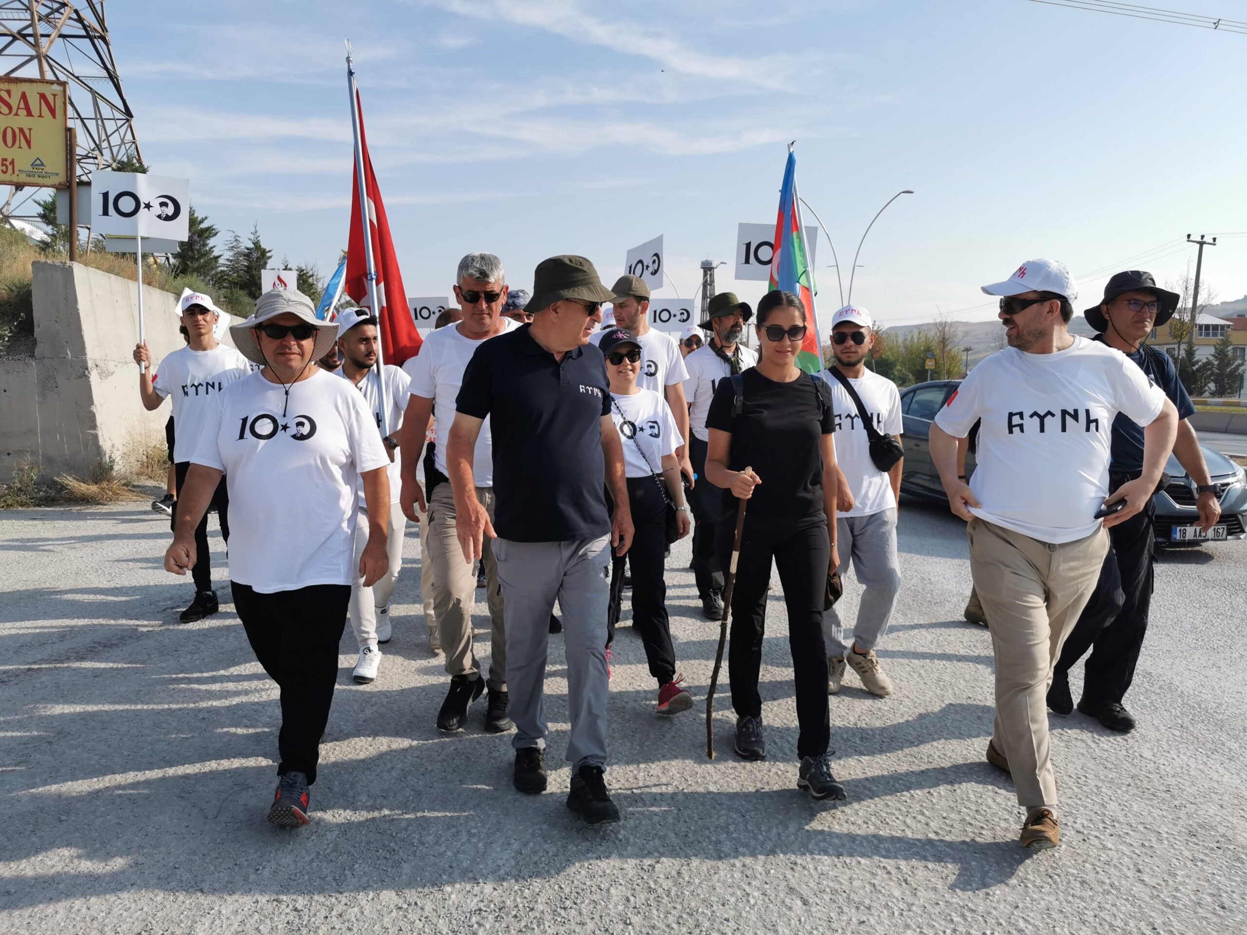 ZAFER PARTİSİ İSTİKLAL YOLU ZAFER YÜRÜYÜŞÜ DEVAM EDİYOR