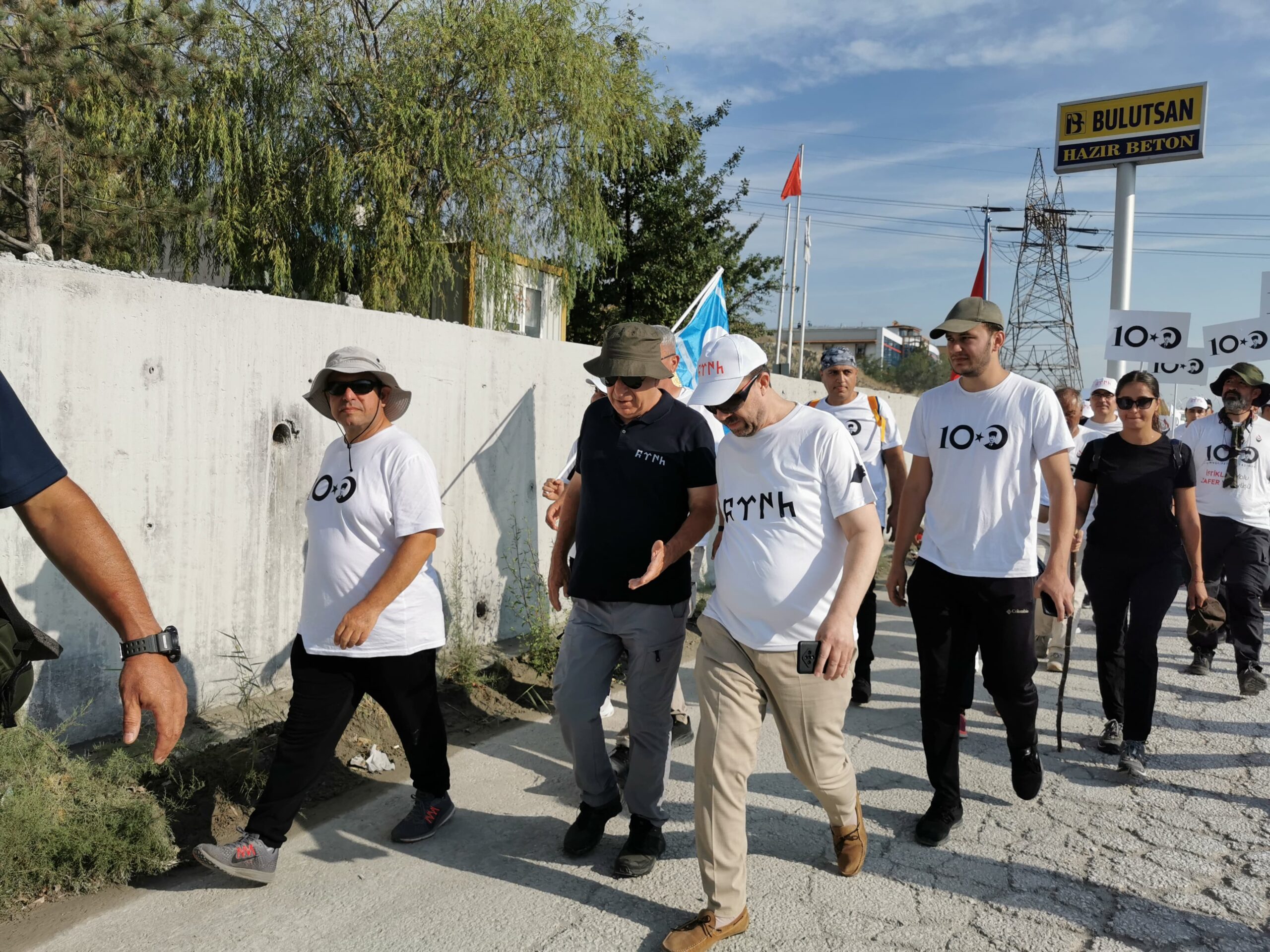 ZAFER PARTİSİ İSTİKLAL YOLU ZAFER YÜRÜYÜŞÜ DEVAM EDİYOR