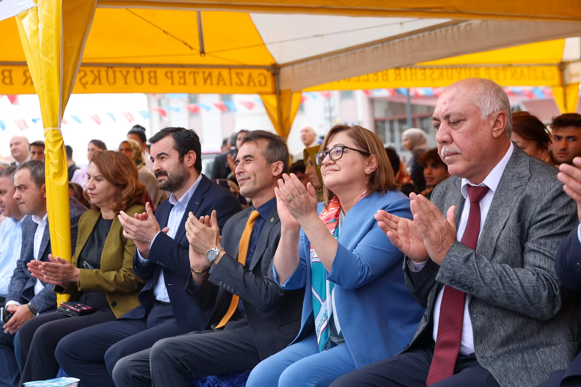 DEPREM BÖLGESİNDE YENİ GASMEK BİNALARI HİZMETE AÇILDI  