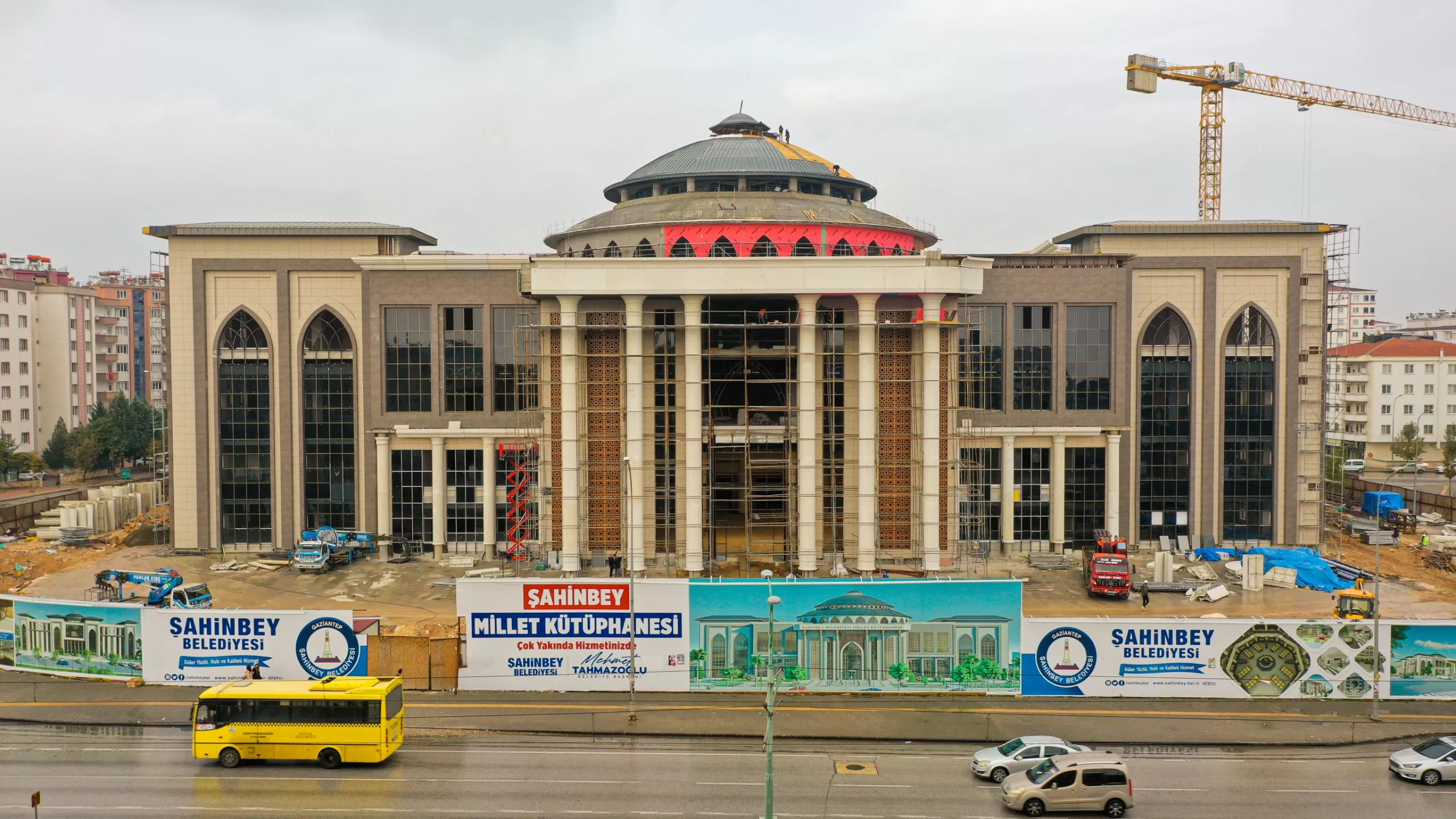 ŞAHİNBEY MİLLET KÜTÜPHANESİNDE ÇALIŞMALAR TÜM HIZIYLA SÜRÜYOR  