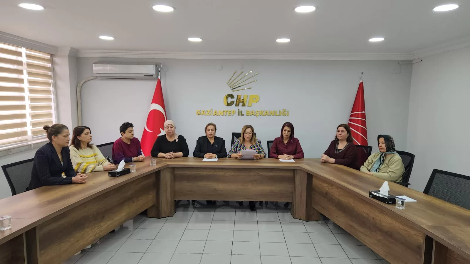 CHP'li Kadın Kollarından 5 Aralık Dünya Kadın Hakları Günü Mesajı