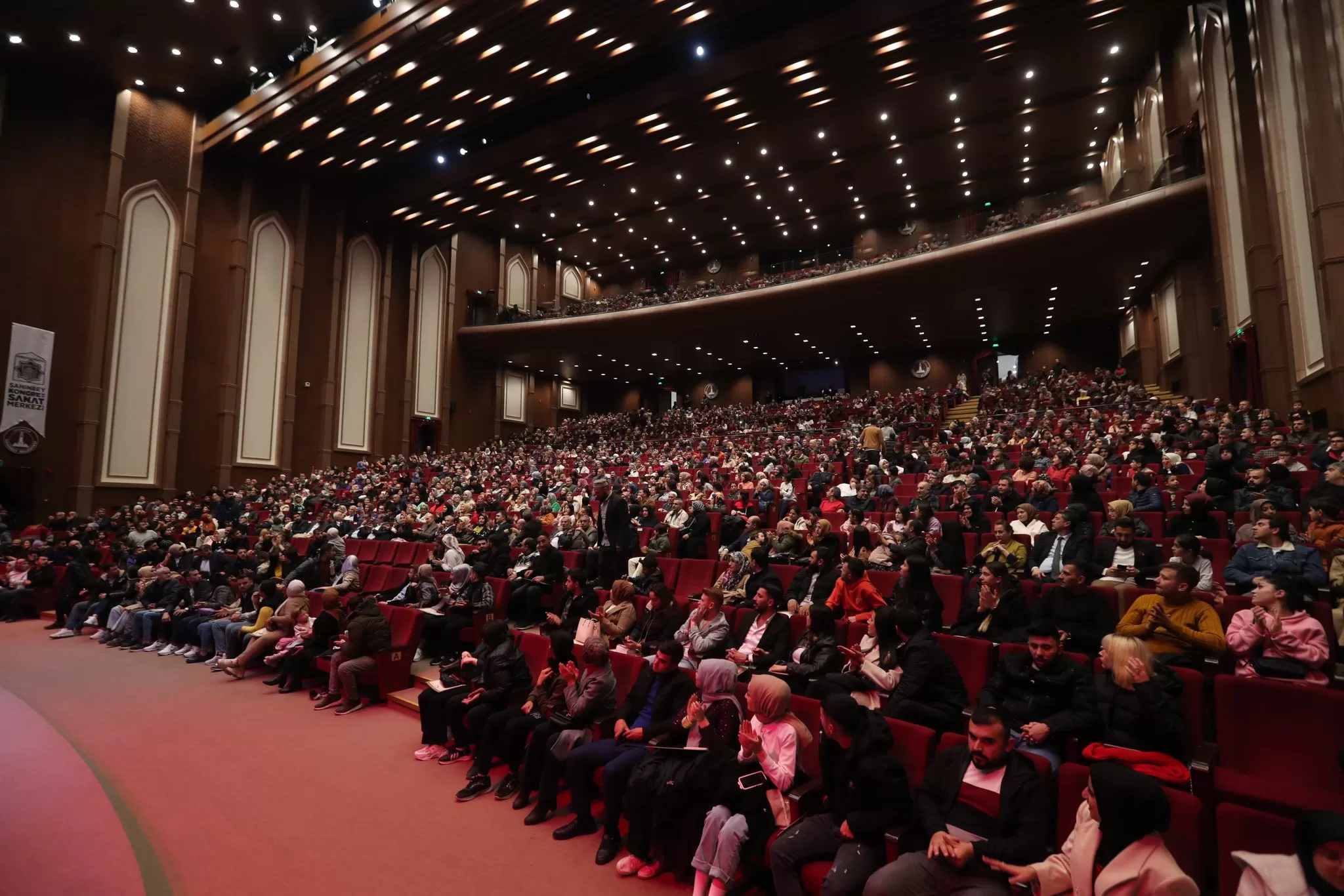 ŞAHİNBEY ‘SONSUZLUK KERVANI' PROGRAMIYLA DUYGU DOLU BİR GECE YAŞATTI