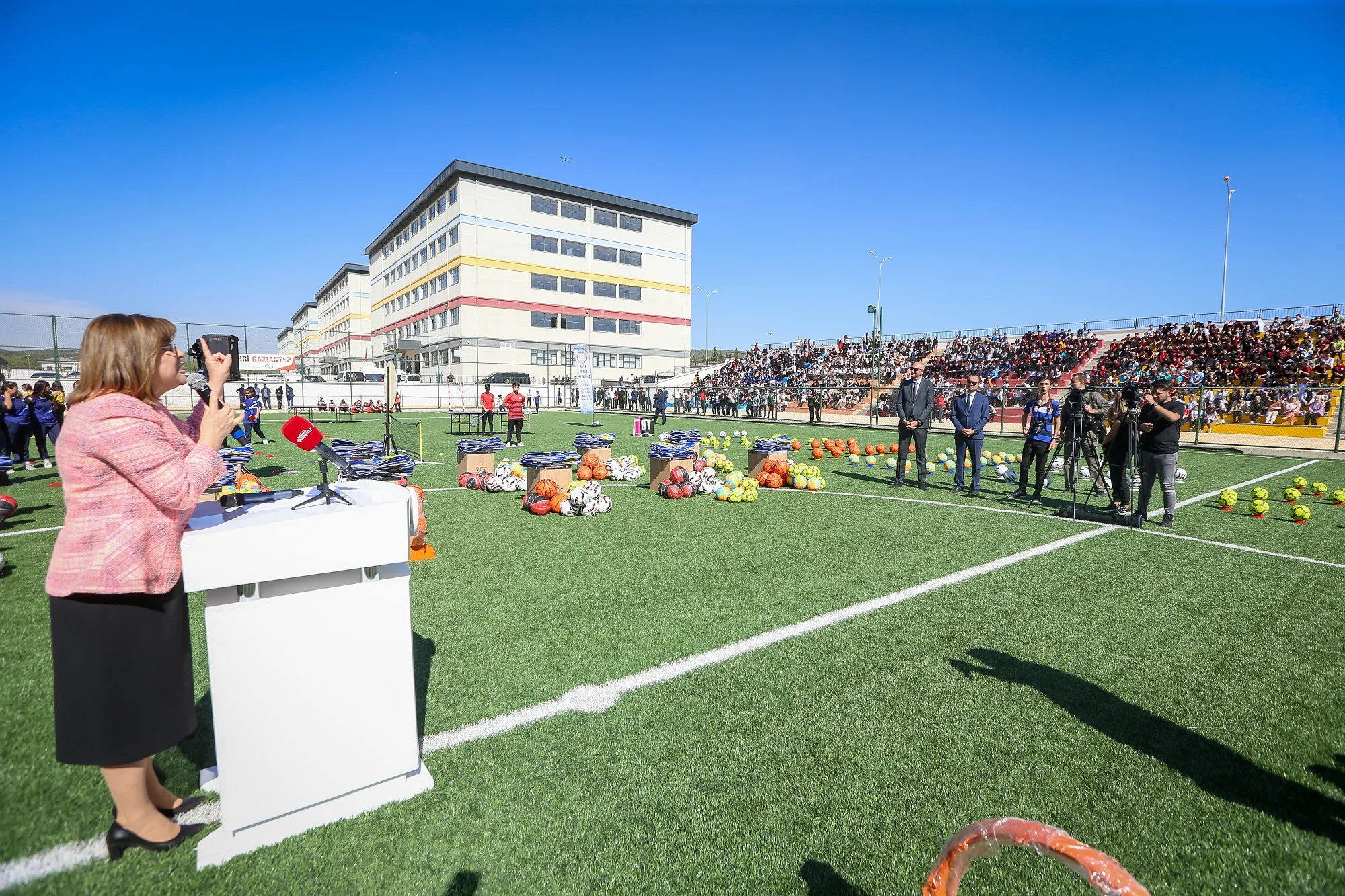 GAZİANTEP’İN SPORCU SAYISI ARTIYOR, KUPA VE MADALYALARI ÇOĞALIYOR  