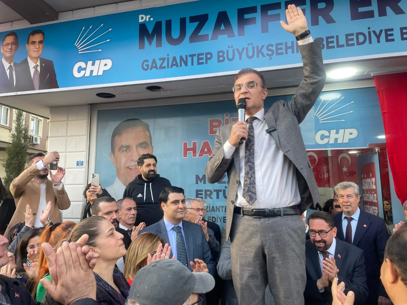 Miting değil seçim bürosu açılışı