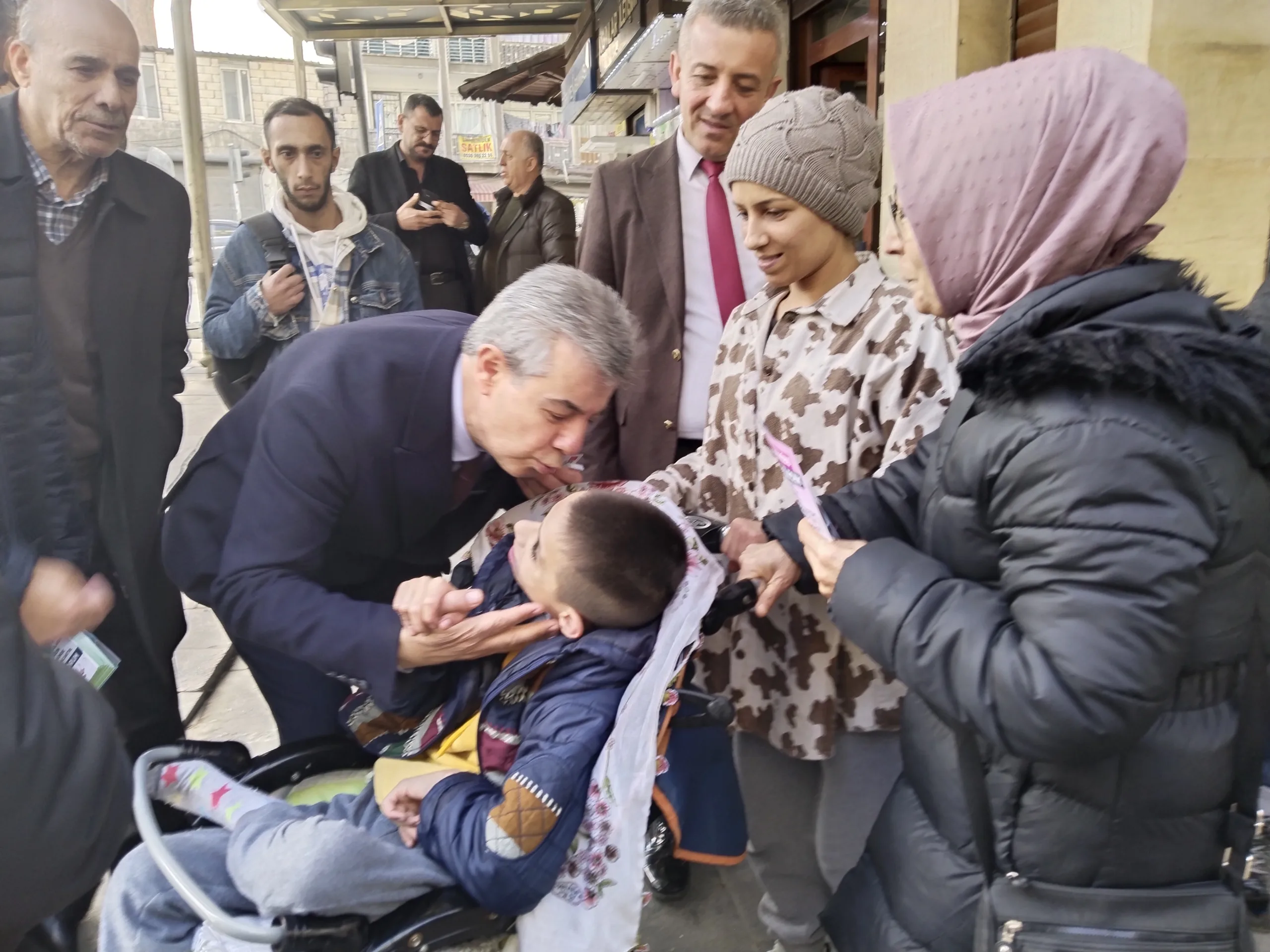 Bereketoğlu," Kadınlar günü kutlu olsun"