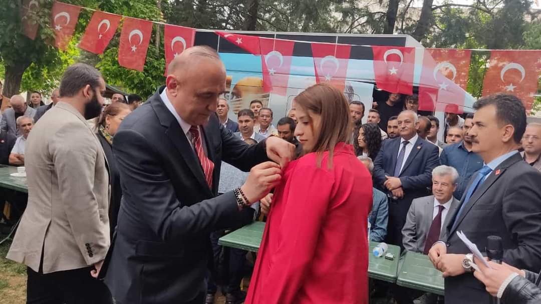 Chp'Ye Akın Var Akın