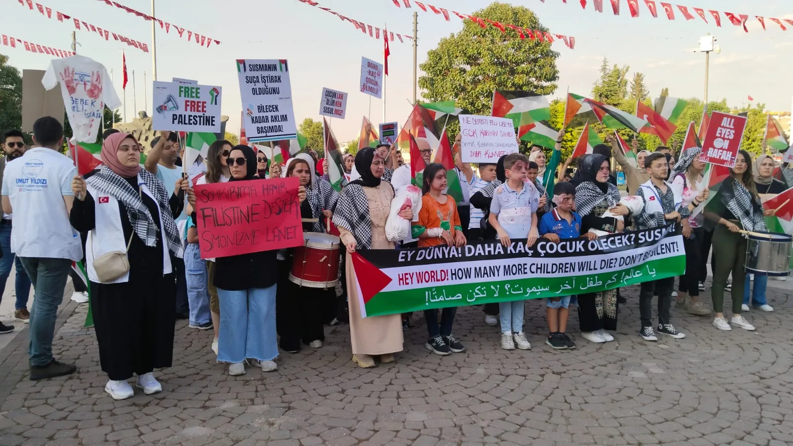 Gaziantep’te Filistin’e destek yürüyüşü yapıldı