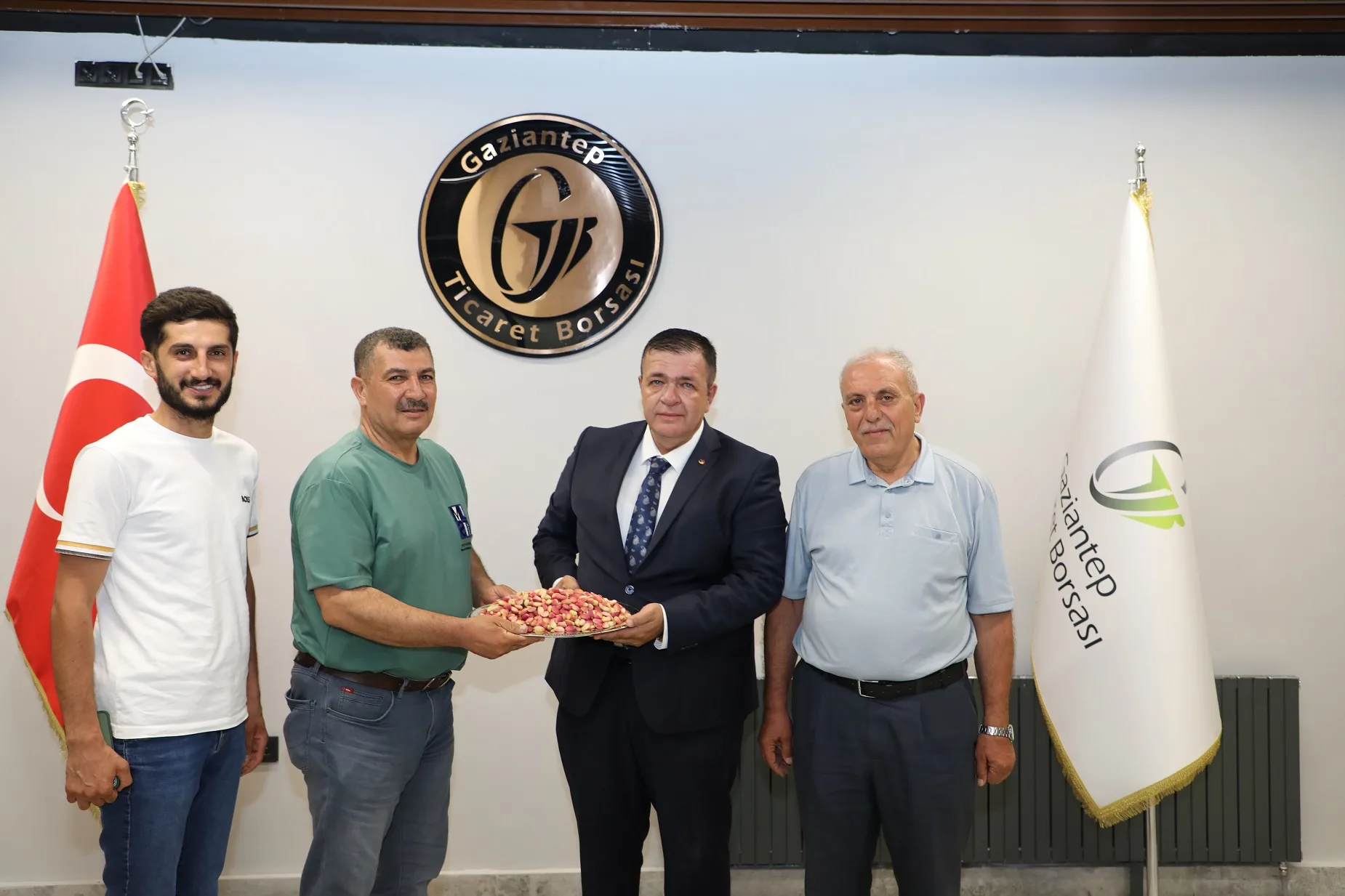 YILIN İLK ANTEP FISTIĞINA GTB’DEN ÖDÜL