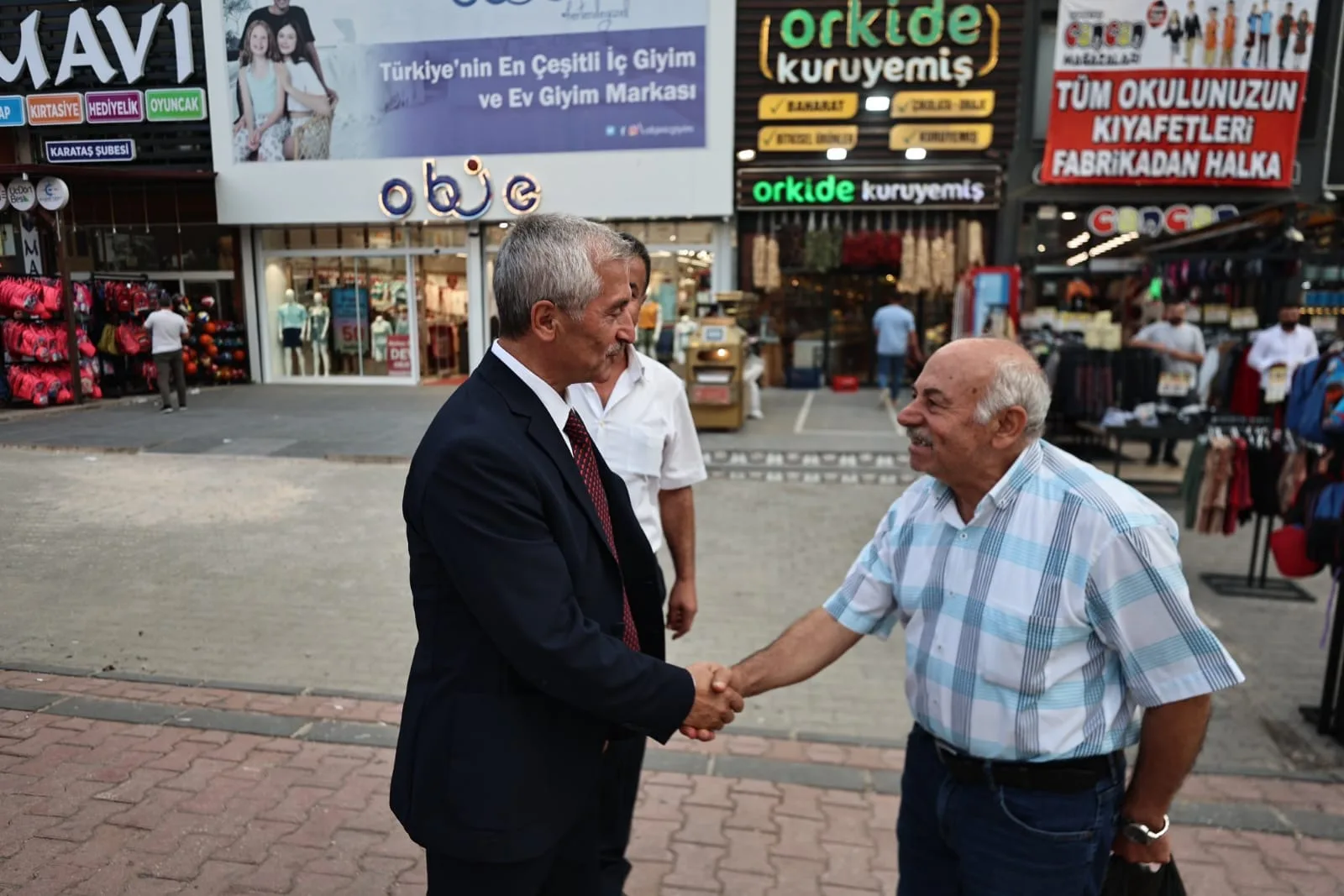 BAŞKAN TAHMAZOĞLU ESNAF VE VATANDAŞIN YANINDA  