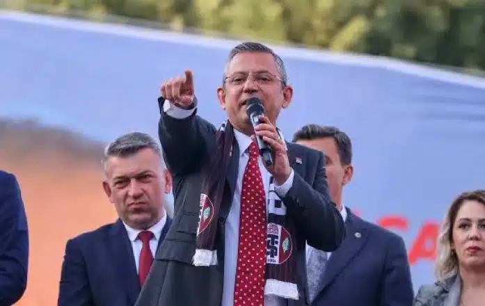 Umut Yılmaz," Özgür Özel'i coşkuyla karşılayalım"