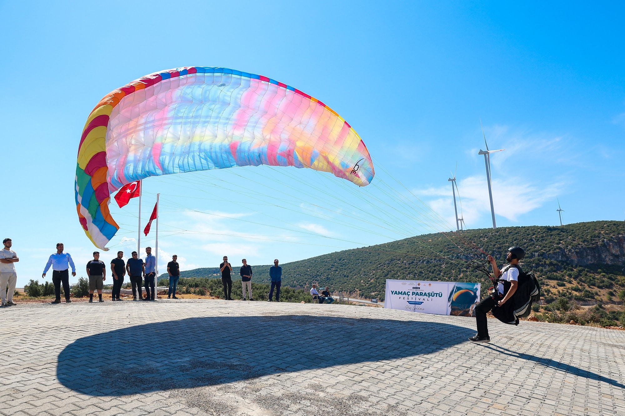 GAZİANTEP'TE GÖKYÜZÜ ŞENLİĞİ  