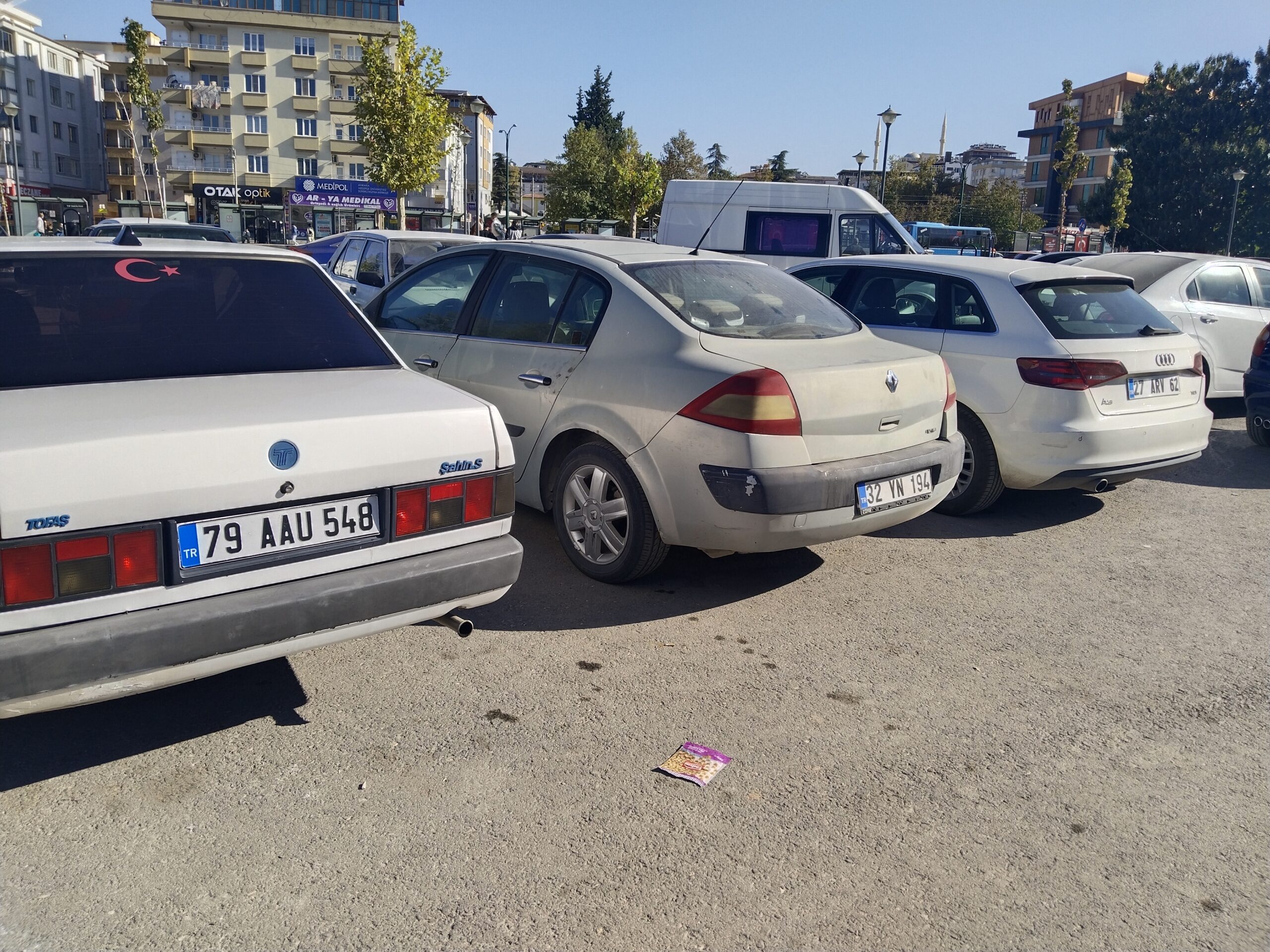 Üniversite ve diş Hastanesi'ne trafik polisi şart